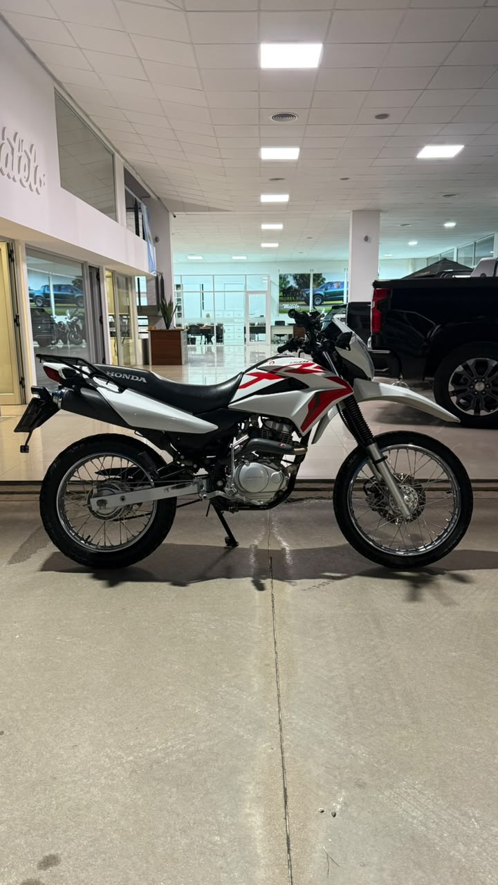 HONDA - XR   150  - MANUAL  - 2024